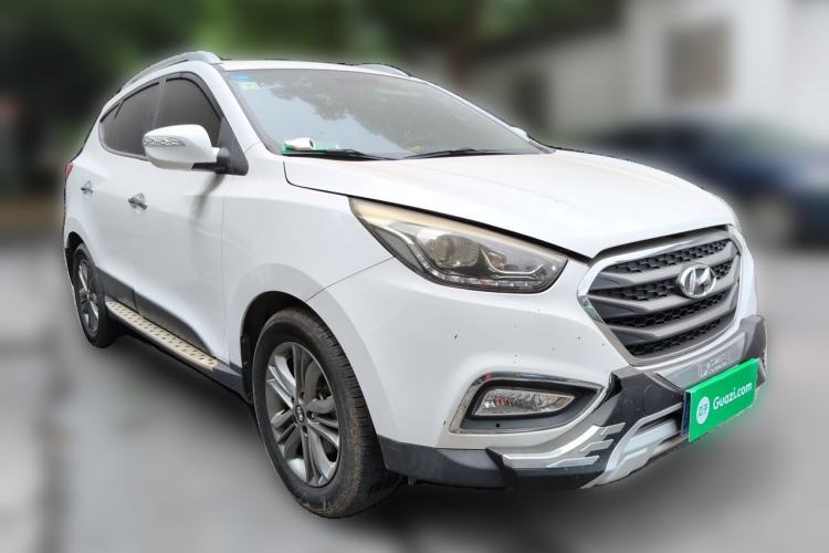 Used Hyundai ix35 2015 2.0L Automatic 2WD Smart Type China IV Front Right 45 Deg