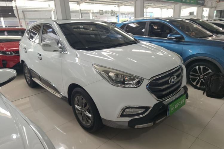 Used Hyundai ix35 2015 2.0L Automatic 2WD Comfort Edition China V Standard Front Right 45 Deg