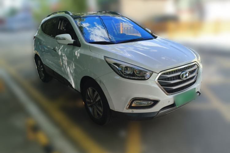 Used Hyundai ix35 2015 2.0L Automatic Two-Wheel Drive Leading Trim China V Standard Front Right 45 Deg