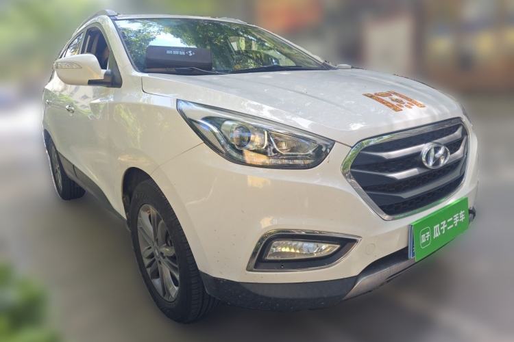 Used Hyundai ix35 2015 2.0L Automatic 2WD Smart Version China V Standard Front Right 45 Deg