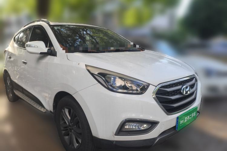 Used Hyundai ix35 2015 2.0L Automatic 2WD Smart Type China IV Front Right 45 Deg