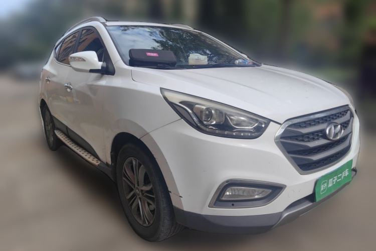 Used Hyundai ix35 2015 2.0L Automatic 2WD Smart Version China V Standard Front Right 45 Deg