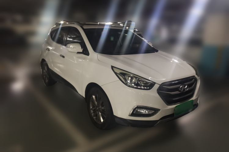 Used Hyundai ix35 2015 2.0L Automatic 2WD Smart Version China V Standard Front Right 45 Deg