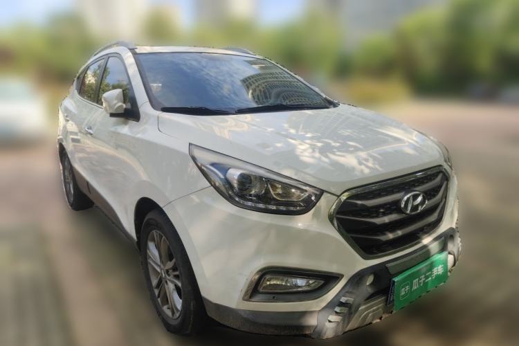 Used Hyundai ix35 2015 2.0L Automatic 2WD Smart Type China IV Front Right 45 Deg
