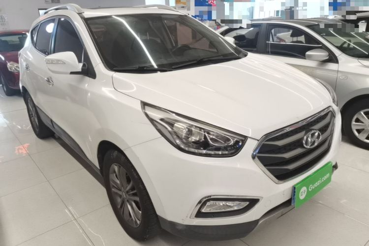 Used Hyundai ix35 2015 2.0L Automatic 2WD Smart Version China V Standard Front Right 45 Deg