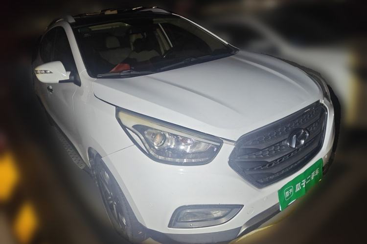 Used Hyundai ix35 2015 2.0L Automatic 2WD Smart Version China V Standard Front Right 45 Deg