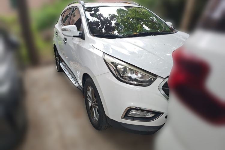 Used Hyundai ix35 2015 2.0L Automatic 2WD Smart Version China V Standard Front Right 45 Deg