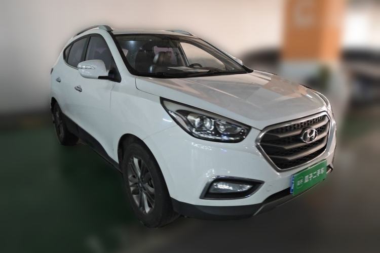 Used Hyundai ix35 2015 2.0L Automatic 2WD Smart Version China V Standard Front Right 45 Deg