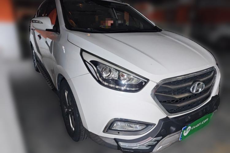 Used Hyundai ix35 2015 2.0L Automatic 2WD Smart Version China V Standard Front Right 45 Deg