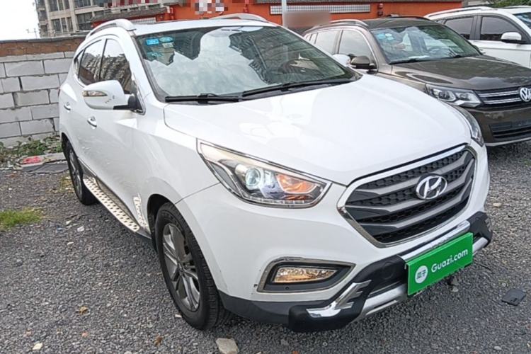 Used Hyundai ix35 2015 2.0L Automatic 2WD Smart Type China IV Front Right 45 Deg