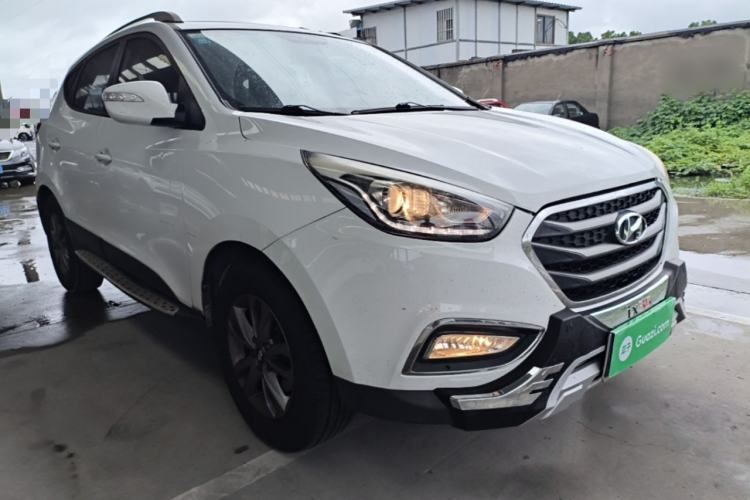 Used Hyundai ix35 2015 2.0L Automatic 2WD Comfort Edition China IV Standard Front Right 45 Deg