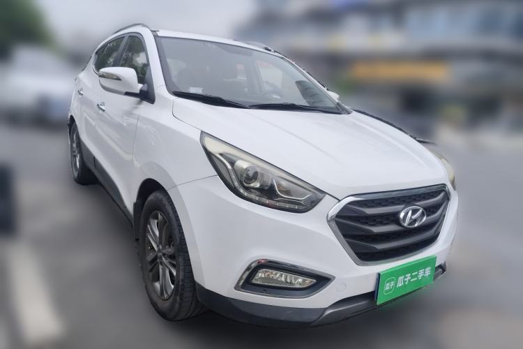 Used Hyundai ix35 2015 2.0L Automatic 2WD Smart Type China IV Front Right 45 Deg