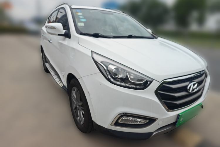 Used Hyundai ix35 2015 2.0L Automatic 2WD Smart Version China V Standard Front Right 45 Deg