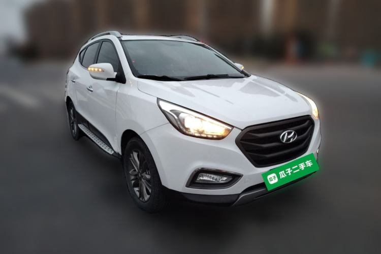 Used Hyundai ix35 2015 2.0L Automatic 2WD Smart Version China V Standard Front Right 45 Deg