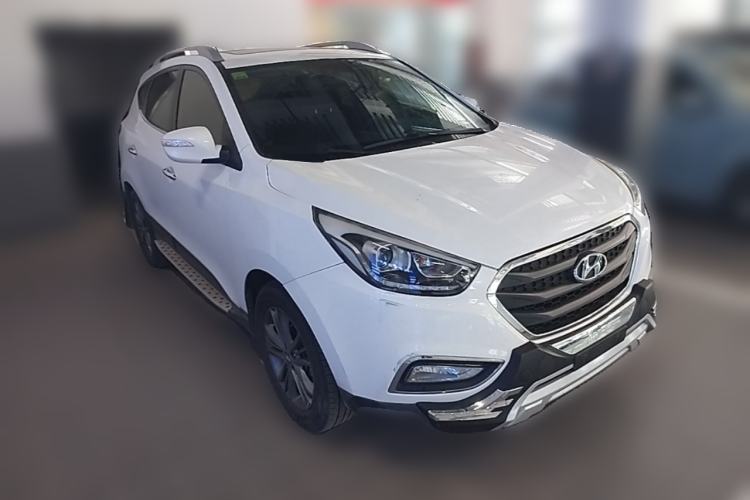 Used Hyundai ix35 2015 2.0L Automatic 2WD Smart Type China IV Front Right 45 Deg