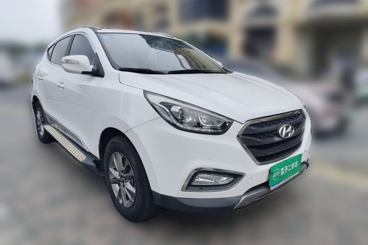 Used Hyundai ix35 2015 2.0L Automatic 2WD Comfort Edition China V Standard Front Right 45 Deg