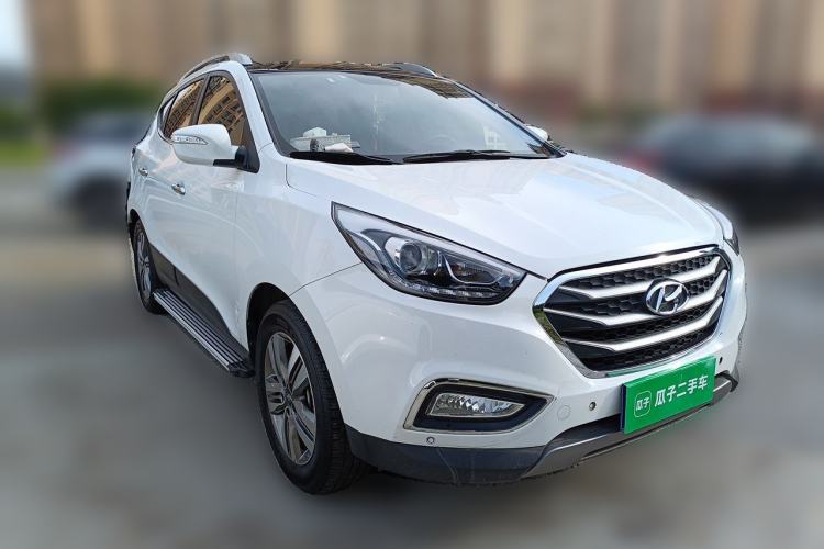 Used Hyundai ix35 2015 2.0L Automatic Two-Wheel Drive Leading Trim China IV Standard Front Right 45 Deg