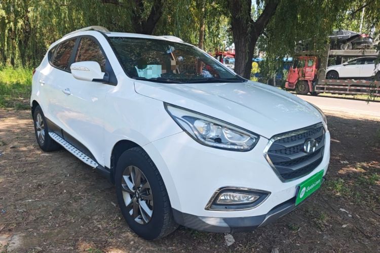 Used Hyundai ix35 2015 2.0L Automatic 2WD Comfort Edition China V Standard Front Right 45 Deg