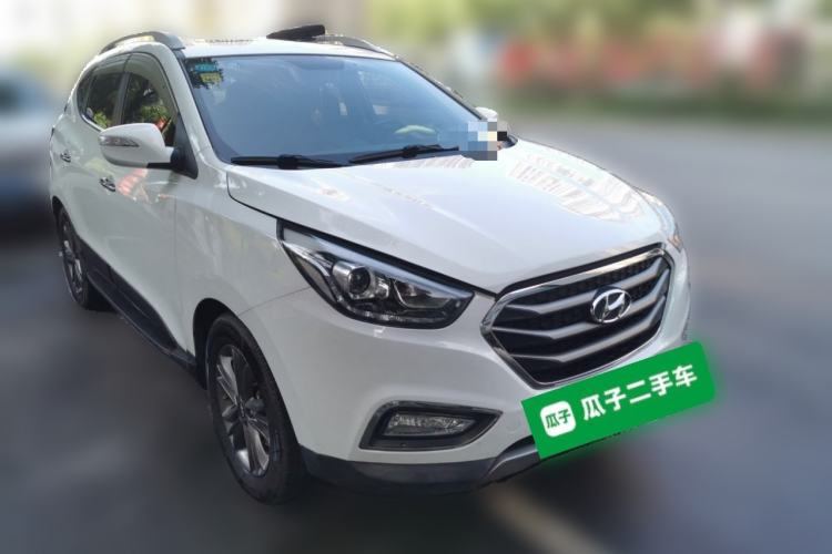 Used Hyundai ix35 2015 2.0L Automatic 2WD Smart Version China V Standard Front Right 45 Deg