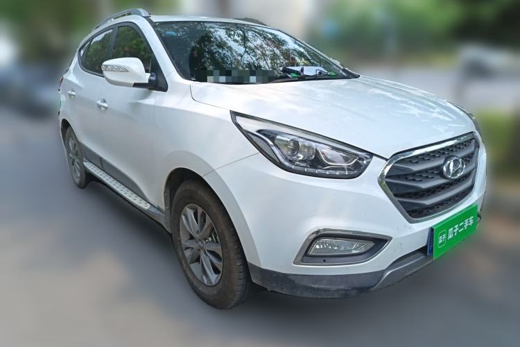 Used Hyundai ix35 2015 2.0L Automatic 2WD Comfort Edition China IV Standard Front Right 45 Deg