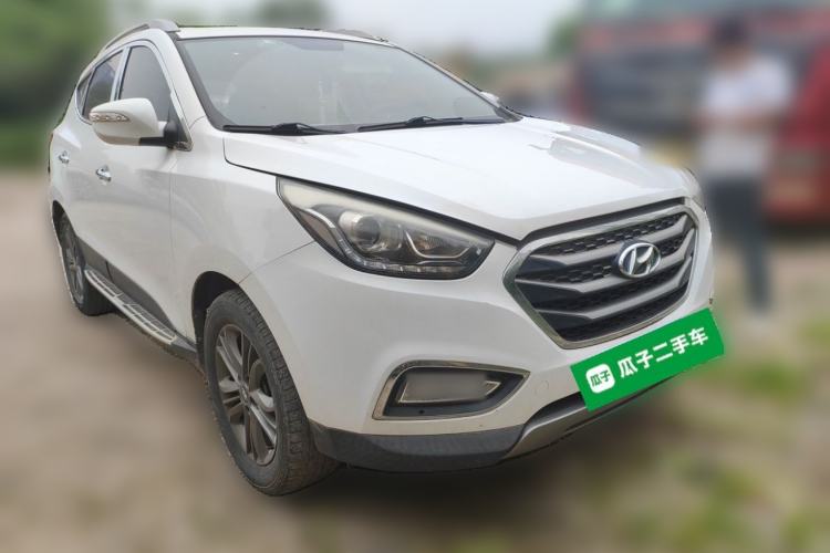 Used Hyundai ix35 2015 2.0L Automatic 2WD Smart Version China V Standard Front Right 45 Deg