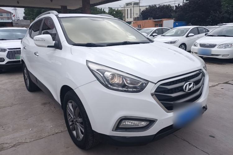 Used Hyundai ix35 2015 2.0L Automatic 2WD Smart Version China V Standard Front Right 45 Deg