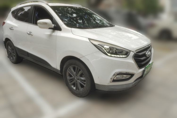 Used Hyundai ix35 2015 2.0L Automatic 2WD Smart Version China V Standard Front Right 45 Deg