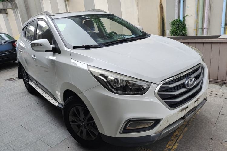 Used Hyundai ix35 2015 2.0L Automatic 2WD Comfort Edition China V Standard Front Right 45 Deg