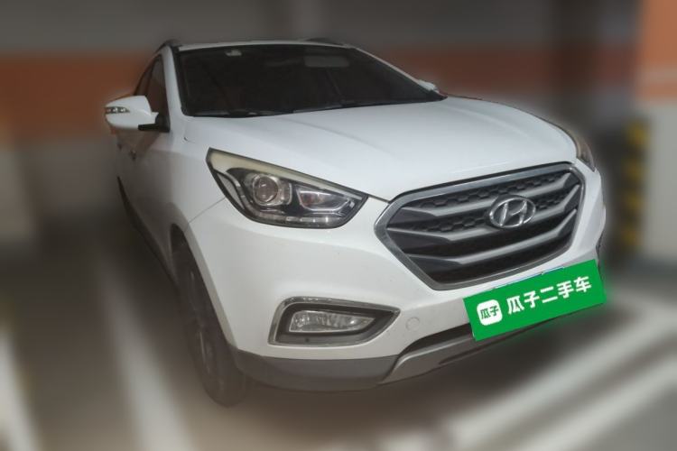 Used Hyundai ix35 2015 2.0L Automatic 2WD Smart Type China IV Front Right 45 Deg