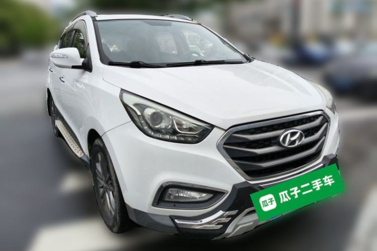 Used Hyundai ix35 2015 2.0L Automatic 2WD Smart Version China V Standard Front Right 45 Deg