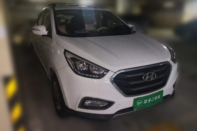 Used Hyundai ix35 2015 2.0L Automatic 2WD Comfort Edition China V Standard Front Right 45 Deg