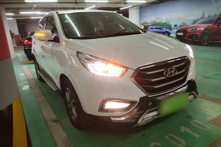 Used Hyundai ix35 2015 2.0L Automatic 2WD Comfort Edition China V Standard Front Right 45 Deg