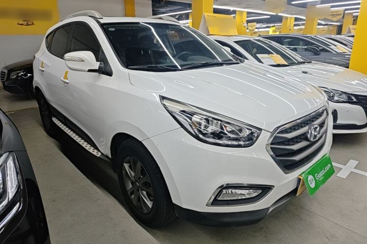 Used Hyundai ix35 2015 2.0L Automatic 2WD Comfort Edition China IV Standard Front Right 45 Deg