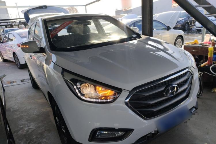 Used Hyundai ix35 2015 2.0L Automatic 2WD Comfort Edition China V Standard Front Right 45 Deg