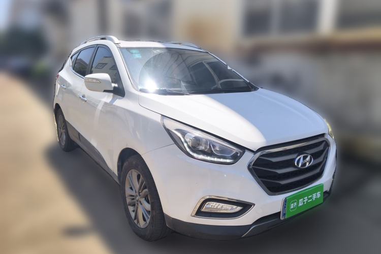 Used Hyundai ix35 2015 2.0L Automatic 2WD Smart Type China IV Front Right 45 Deg