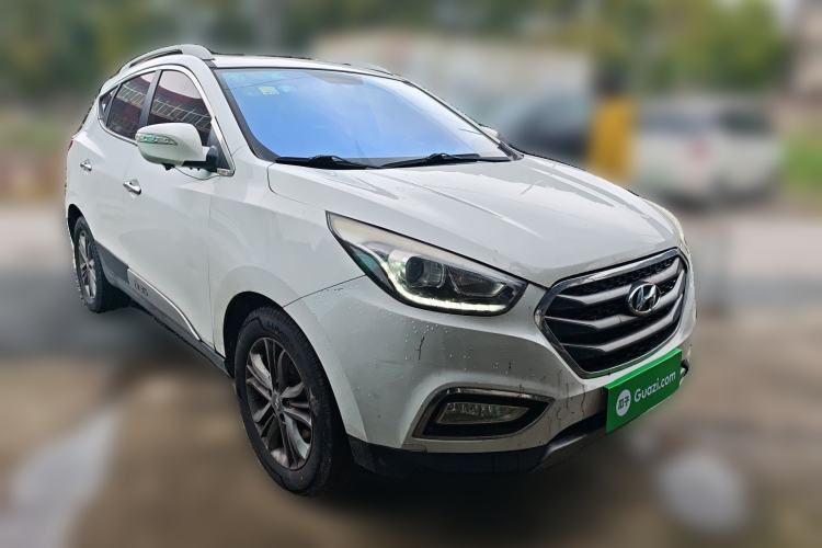Used Hyundai ix35 2015 2.0L Automatic 2WD Smart Version China V Standard Front Right 45 Deg