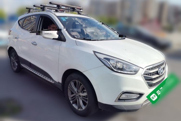 Used Hyundai ix35 2015 2.0L Automatic 2WD Smart Version China V Standard Front Right 45 Deg