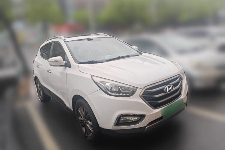 Used Hyundai ix35 2015 2.0L Automatic 2WD Smart Version China V Standard Front Right 45 Deg