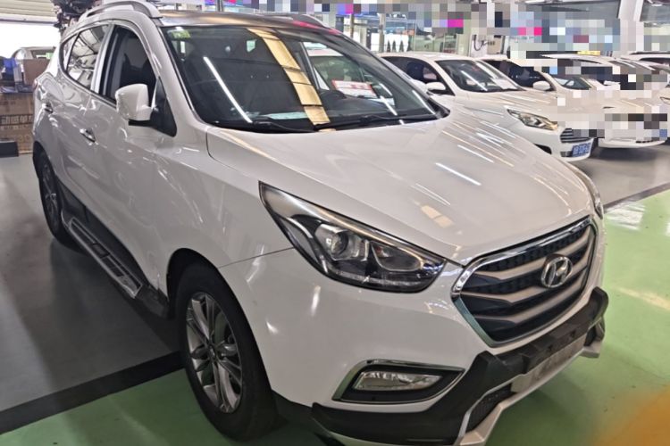 Used Hyundai ix35 2015 2.0L Automatic 2WD Smart Type China IV Front Right 45 Deg