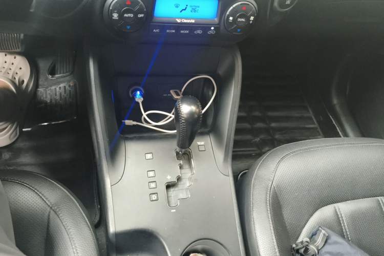 Used Hyundai ix35 2015 2.0L Automatic 2WD Smart Version China V Standard Gear Lever
