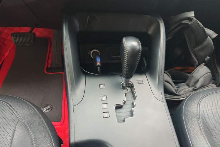 Used Hyundai ix35 2015 2.0L Automatic 2WD Smart Version China V Standard Gear Lever