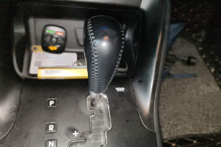 Used Hyundai ix35 2015 2.0L Automatic 2WD Smart Type China IV Gear Lever