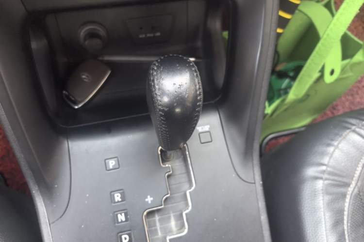Used Hyundai ix35 2015 2.0L Automatic 2WD Smart Version China V Standard Gear Lever
