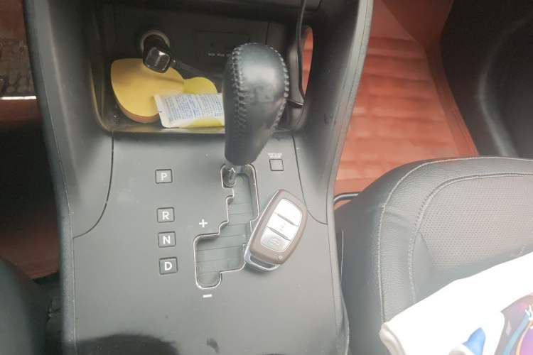 Used Hyundai ix35 2015 2.0L Automatic 2WD Smart Version China V Standard Gear Lever