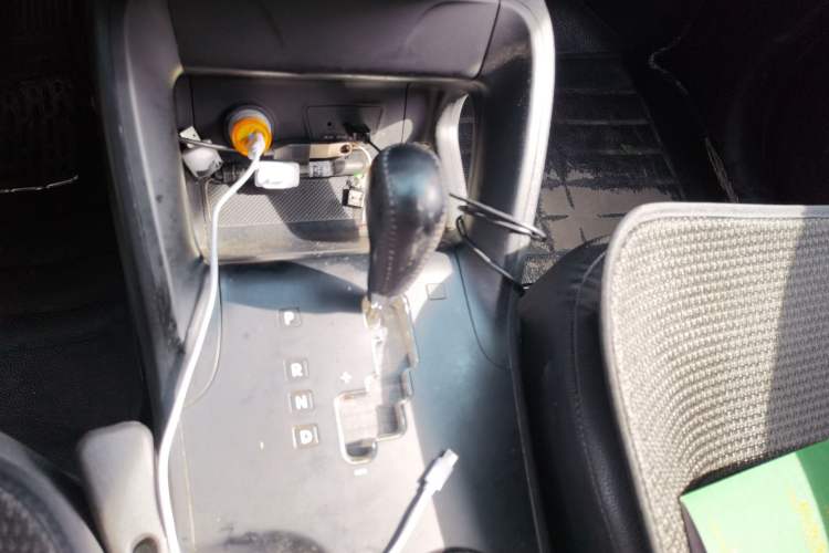 Used Hyundai ix35 2015 2.0L Automatic 2WD Smart Type China IV Gear Lever