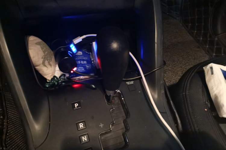 Used Hyundai ix35 2015 2.0L Automatic 2WD Comfort Edition China IV Standard Gear Lever