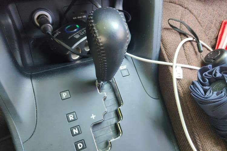 Used Hyundai ix35 2015 2.0L Automatic 2WD Smart Type China IV Gear Lever
