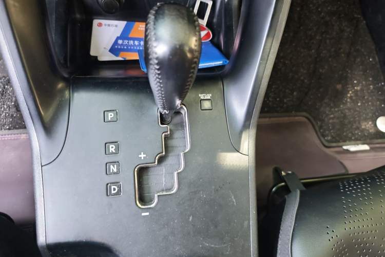 Used Hyundai ix35 2015 2.0L Automatic 2WD Smart Type China IV Gear Lever