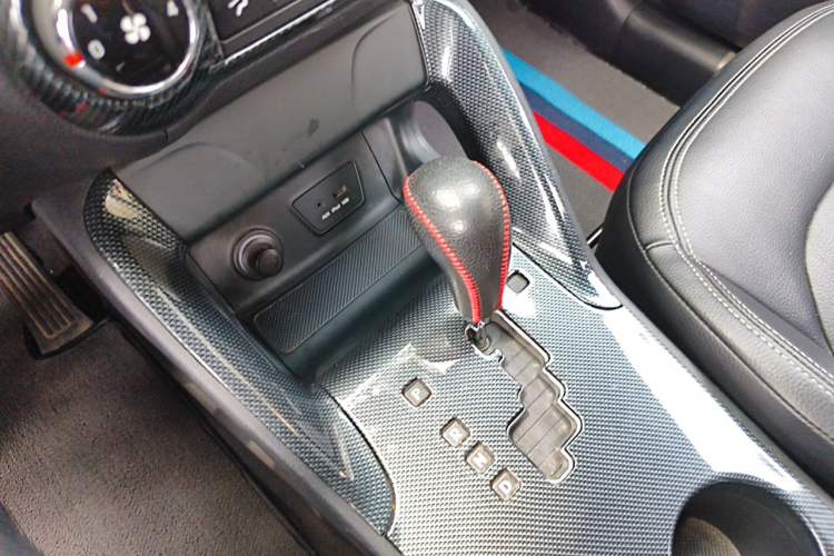 Used Hyundai ix35 2015 2.0L Automatic 2WD Comfort Edition China V Standard Gear Lever