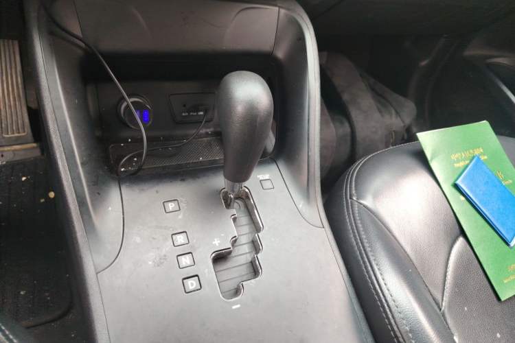 Used Hyundai ix35 2015 2.0L Automatic 2WD Comfort Edition China V Standard Gear Lever